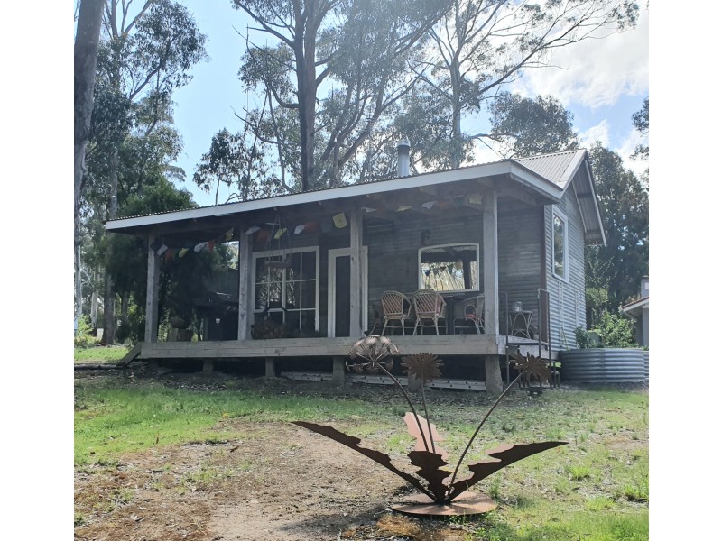 10 Wall Street, Blackwood VIC 3458