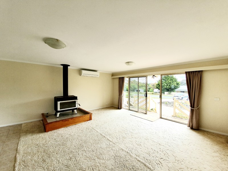 15 Old Geelong Road, Ballan VIC 3342