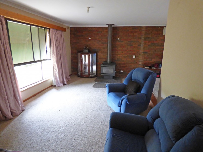 14 Whitfields Lane, Beaufort VIC 3373