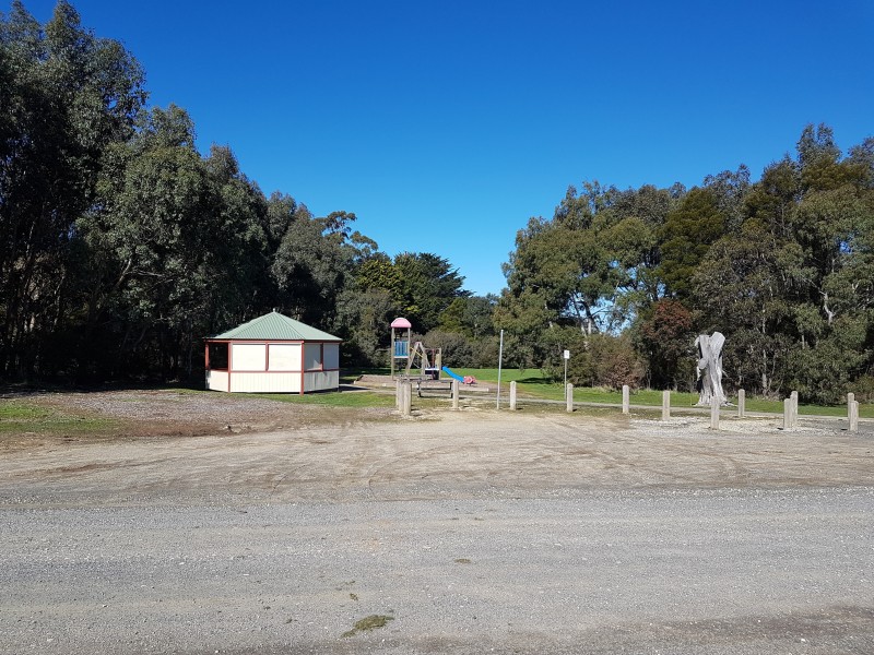 17 Lyndhurst Street, Gordon VIC 3345