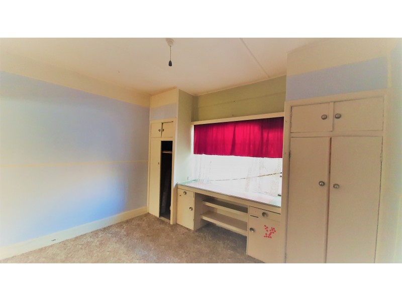 43 EDOLS STREET, Ballan VIC 3342