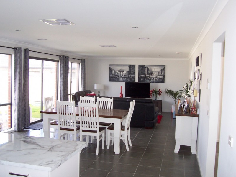 63 Spencer Road, Ballan VIC 3342