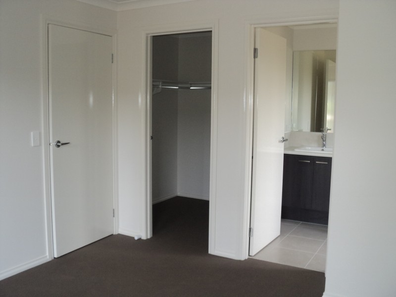 24 Urquhart Street, Gordon VIC 3345