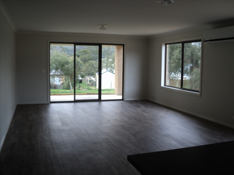 24 Urquhart Street, Gordon VIC 3345