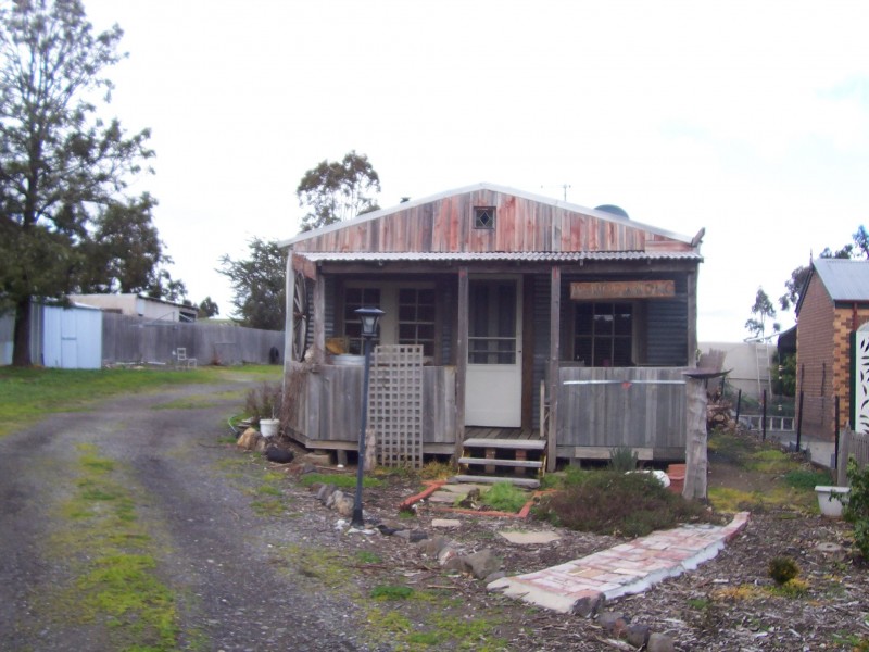 47 Main Street, Myrniong VIC 3341