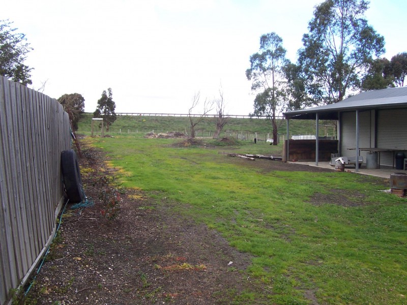 47 Main Street, Myrniong VIC 3341