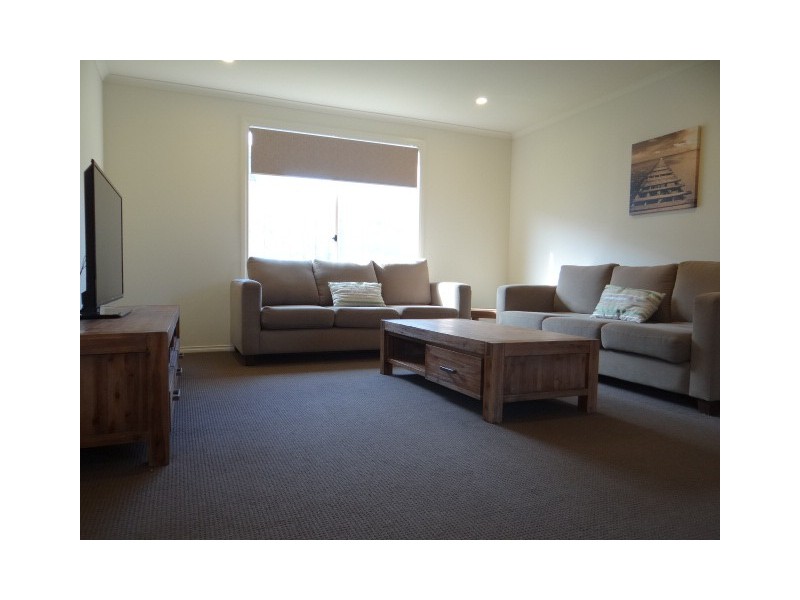 63 Wingara Drive, Rosebud West VIC 3940