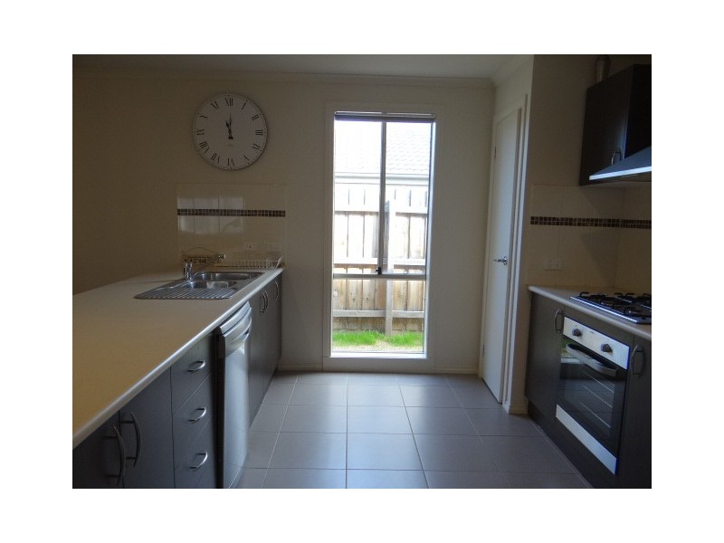 63 Wingara Drive, Rosebud West VIC 3940
