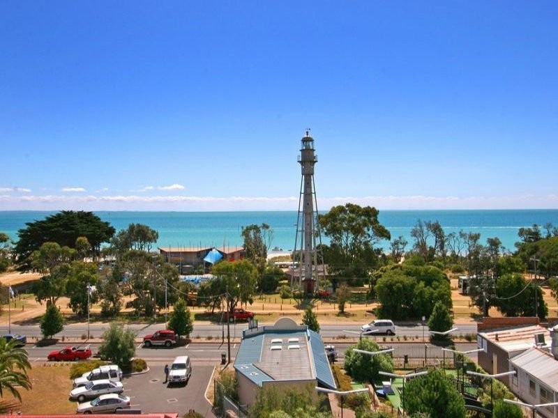 2/4 The Avenue, Mccrae VIC 3938
