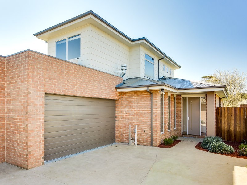 2/17 Mirriam Avenue, Rosebud West VIC 3940