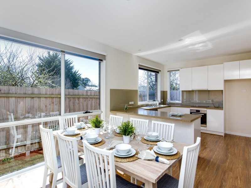 2/17 Mirriam Avenue, Rosebud West VIC 3940