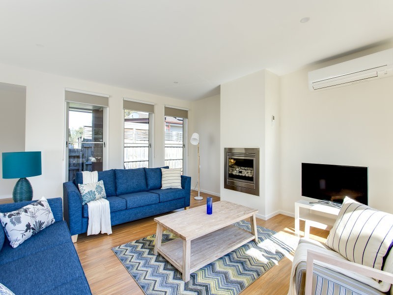 2/17 Mirriam Avenue, Rosebud West VIC 3940