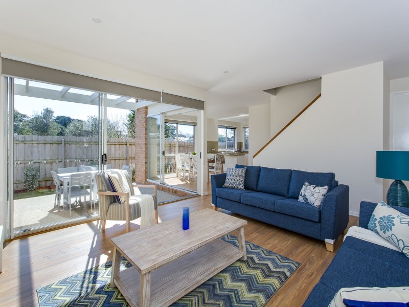 2/17 Mirriam Avenue, Rosebud West VIC 3940