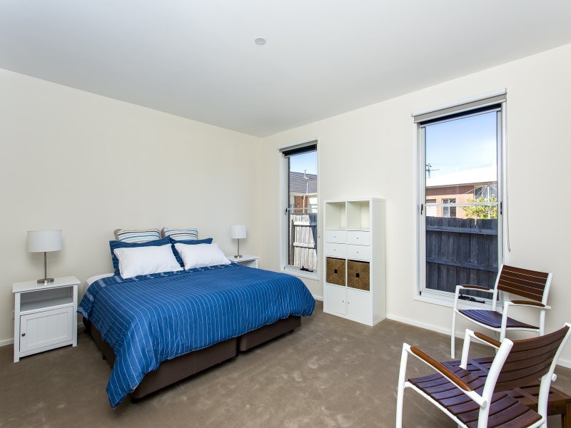 2/17 Mirriam Avenue, Rosebud West VIC 3940