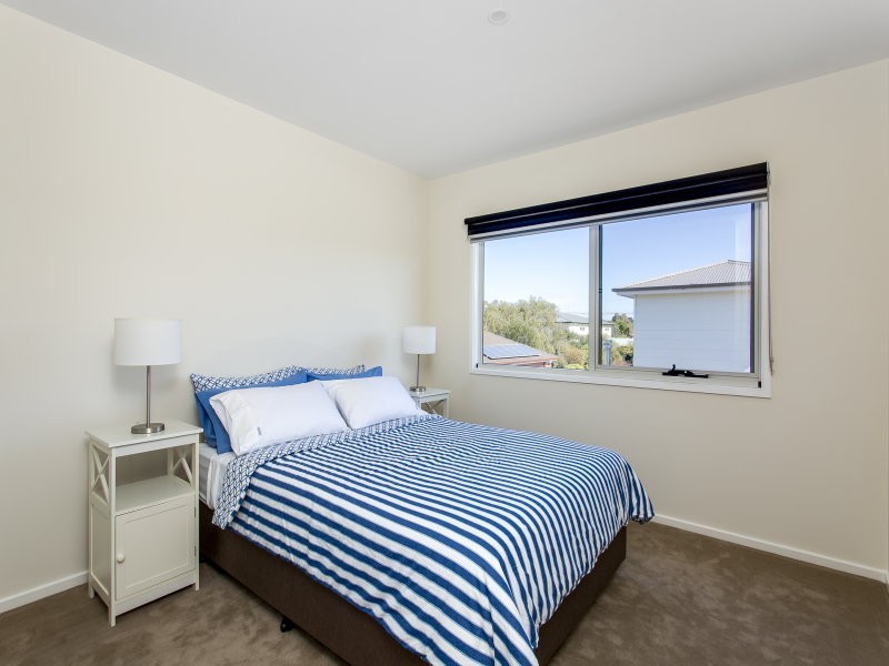 2/17 Mirriam Avenue, Rosebud West VIC 3940