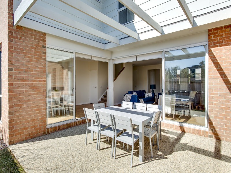 2/17 Mirriam Avenue, Rosebud West VIC 3940