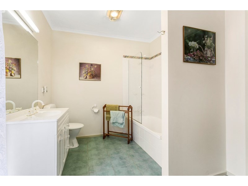 93B Leon Avenue, Rosebud VIC 3939