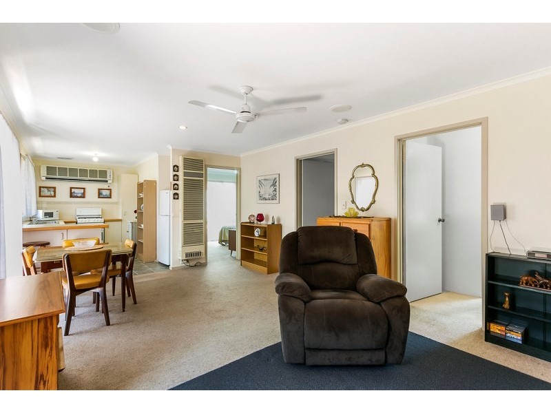 93B Leon Avenue, Rosebud VIC 3939