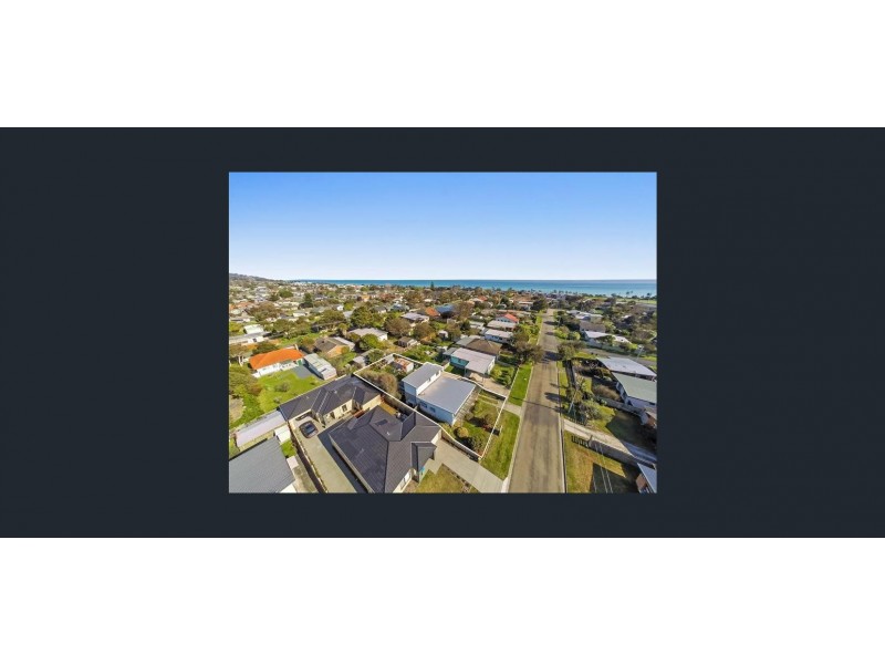 24 Karadoc Street, Dromana VIC 3936