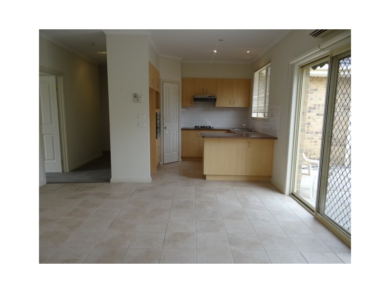 4/15 McCombe Street, Rosebud VIC 3939