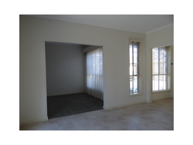 4/15 McCombe Street, Rosebud VIC 3939