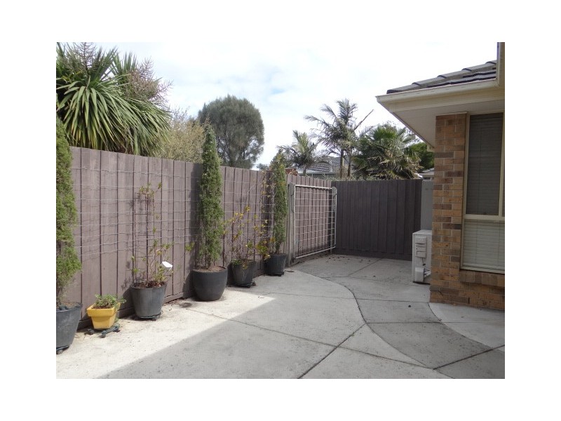 4/15 McCombe Street, Rosebud VIC 3939