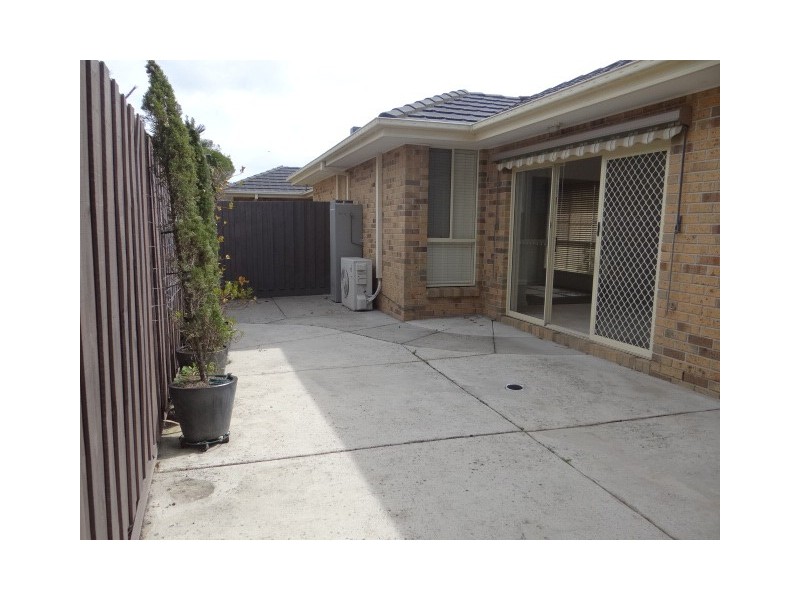 4/15 McCombe Street, Rosebud VIC 3939