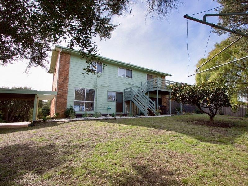 33 St Andrews Drive, Rye VIC 3941