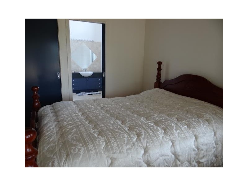 16 Cain Road, Rye VIC 3941