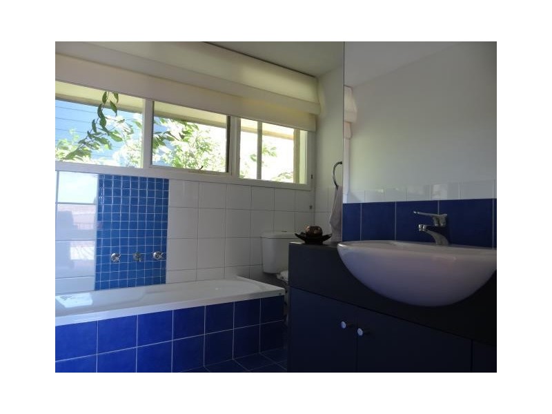 16 Cain Road, Rye VIC 3941