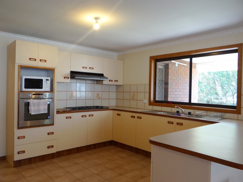 9 Davies Street, Safety Beach VIC 3936