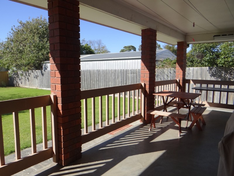 9 Davies Street, Safety Beach VIC 3936