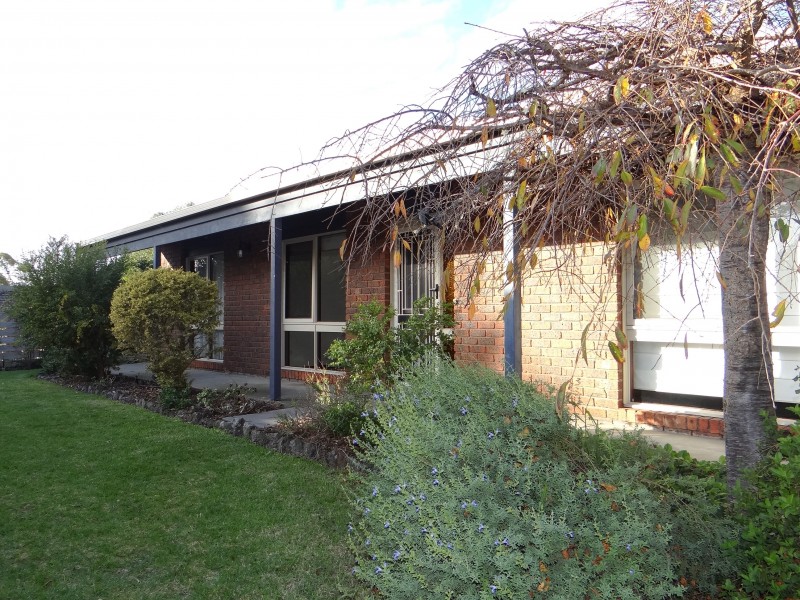 28 Braidwood Avenue, Rosebud VIC 3939
