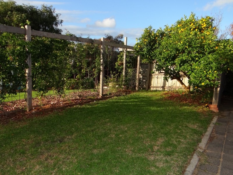 28 Braidwood Avenue, Rosebud VIC 3939