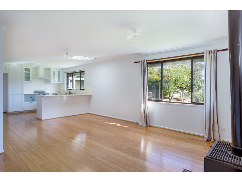 8 Rodney Street, Rye VIC 3941