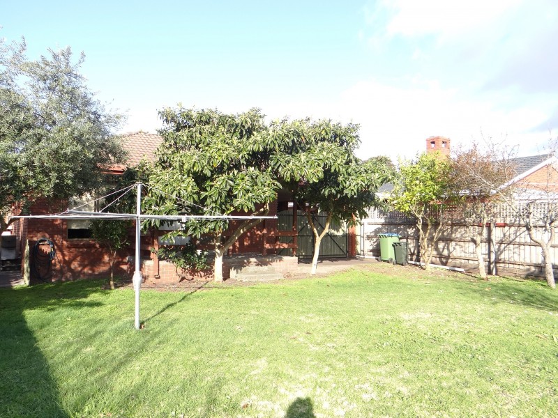 2 Laurens Street, Rosebud VIC 3939