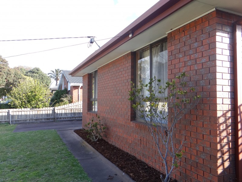 2 Laurens Street, Rosebud VIC 3939