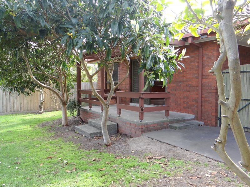 2 Laurens Street, Rosebud VIC 3939