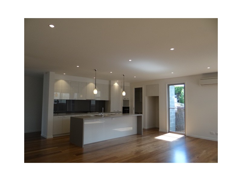 2/4 The Avenue, Mccrae VIC 3938