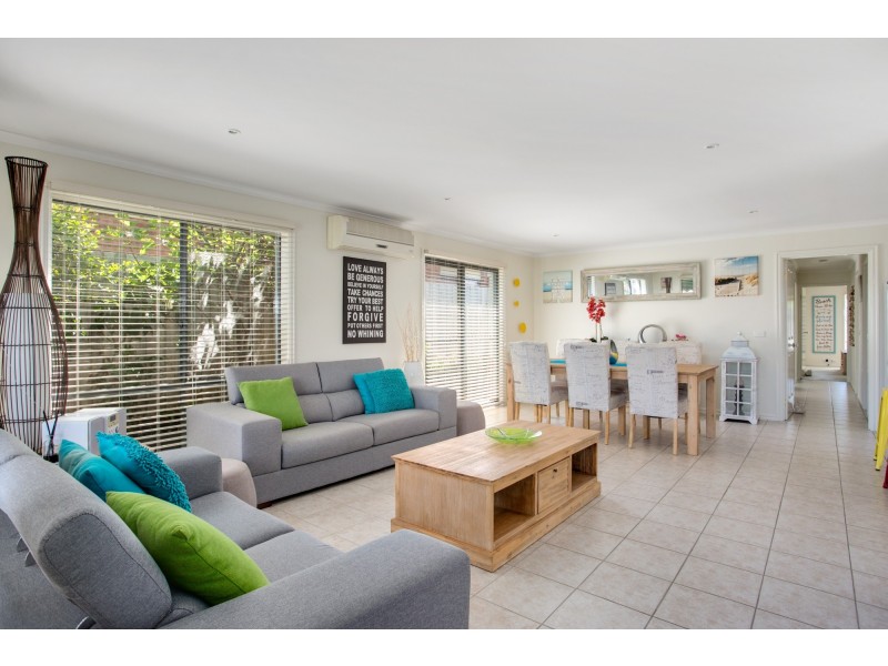 123 Second Avenue, Rosebud VIC 3939