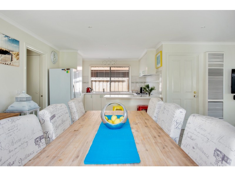 123 Second Avenue, Rosebud VIC 3939