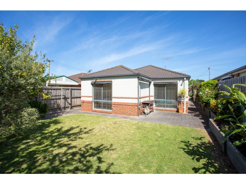 123 Second Avenue, Rosebud VIC 3939
