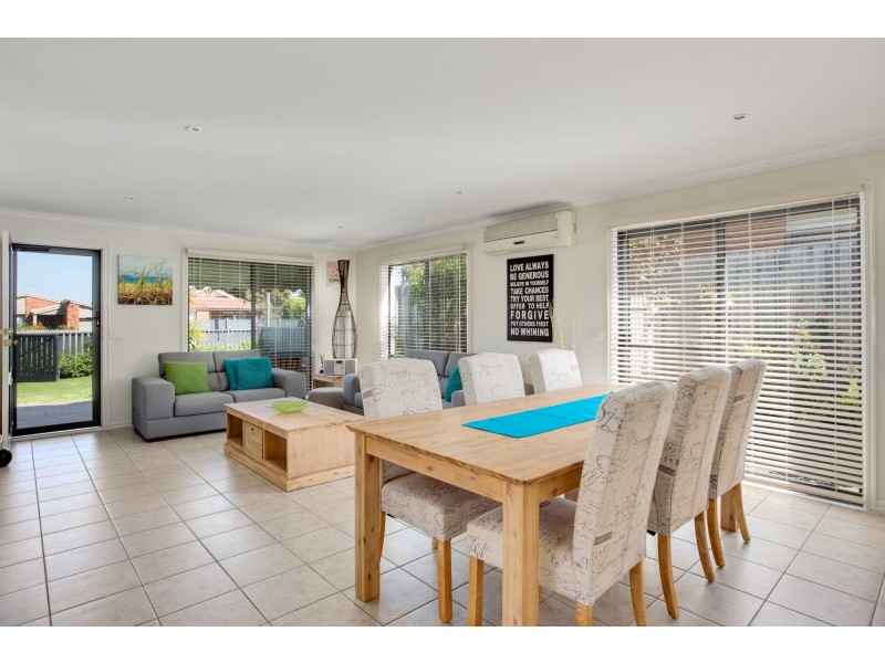 123 Second Avenue, Rosebud VIC 3939