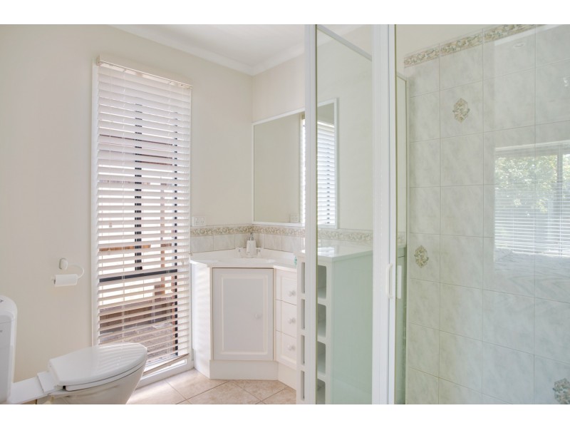 123 Second Avenue, Rosebud VIC 3939