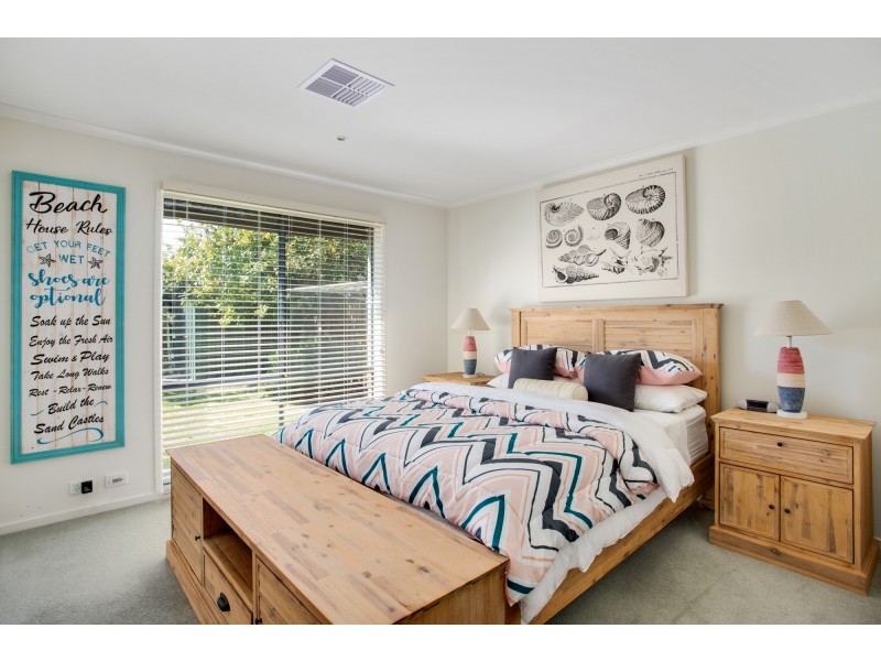 123 Second Avenue, Rosebud VIC 3939