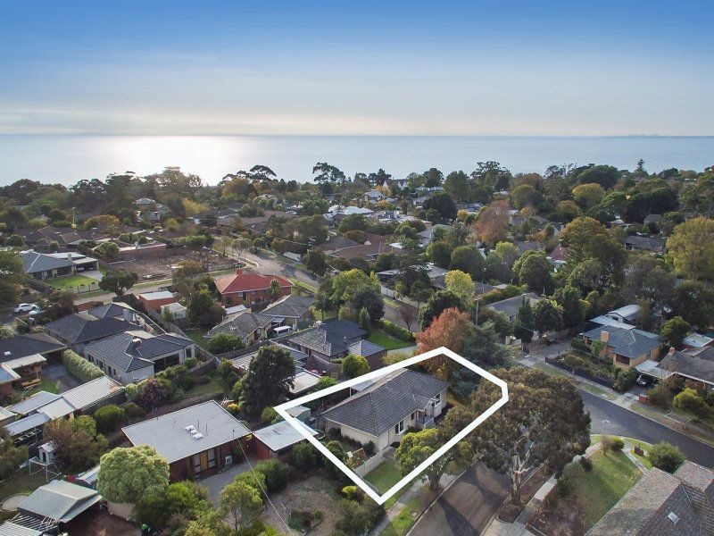 38 McComb Boulevard, Frankston South VIC 3199