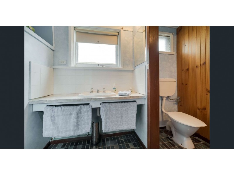 4 Nalong Street, Rye VIC 3941