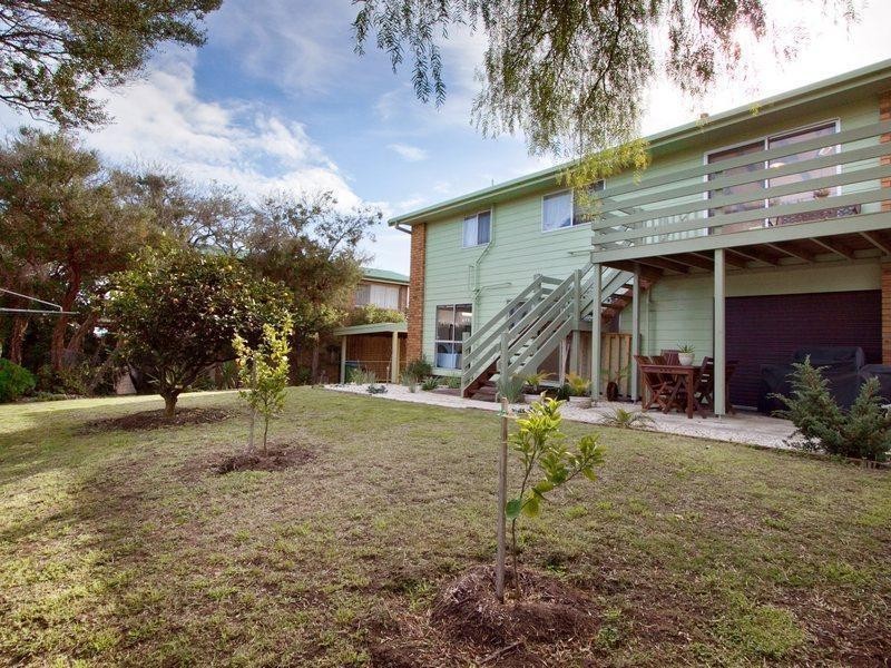 33 St Andrews Drive, Rye VIC 3941