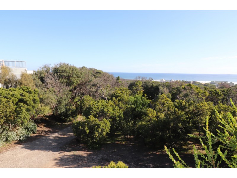 17 Paradise Drive, St Andrews Beach VIC 3941
