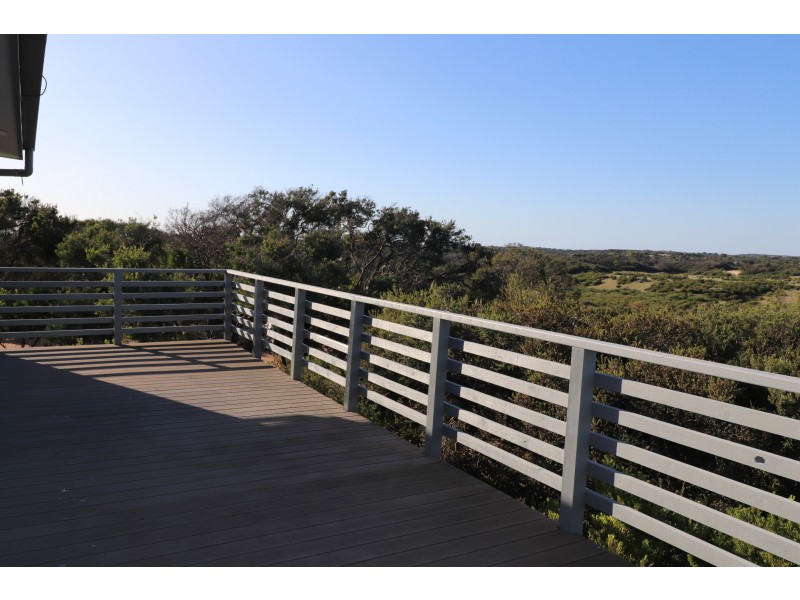 17 Paradise Drive, St Andrews Beach VIC 3941